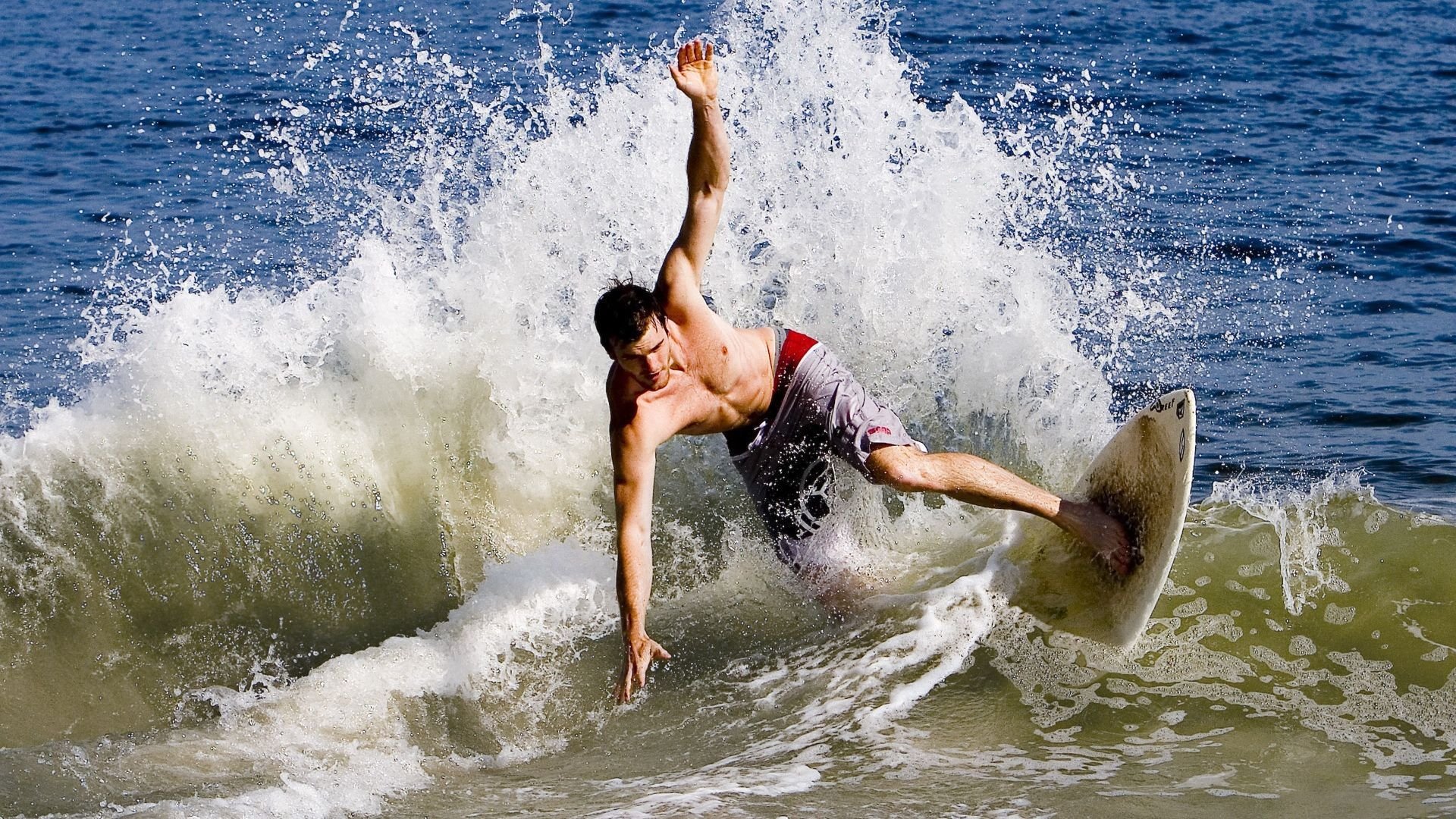 中国队决赛精彩瞬间成为赛场焦点,中国队进决赛